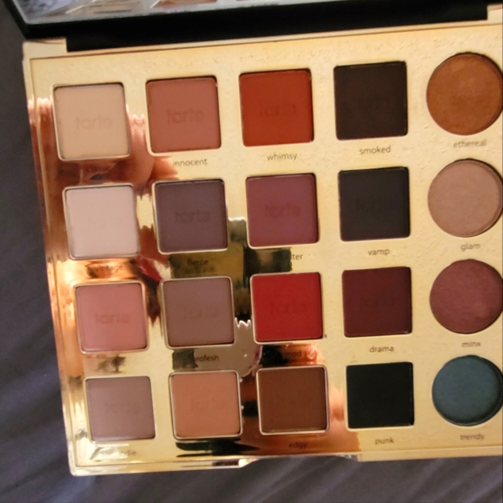 🆕 NWT tarte pallete